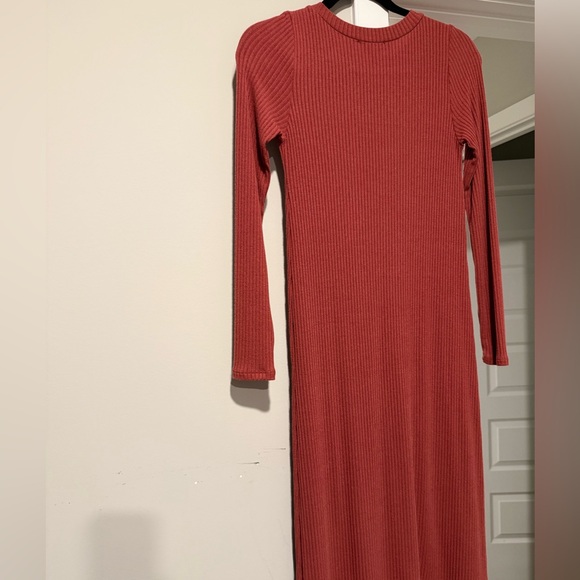 Rust Ribbed Knit Dress - Picture 2 of 3
